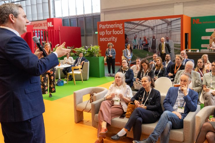 'Basis voor internationale samenwerkingen gelegd'