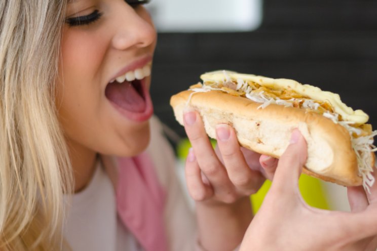 Ongezond is goedkoper en dat is 'zorgwekkend'