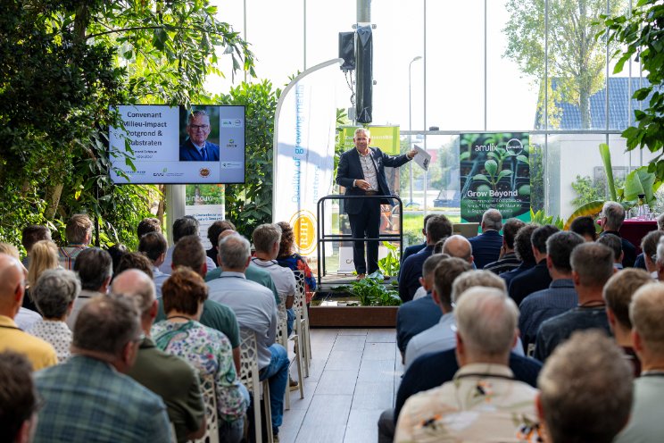 'Substraatsector moet blijven vernieuwen'