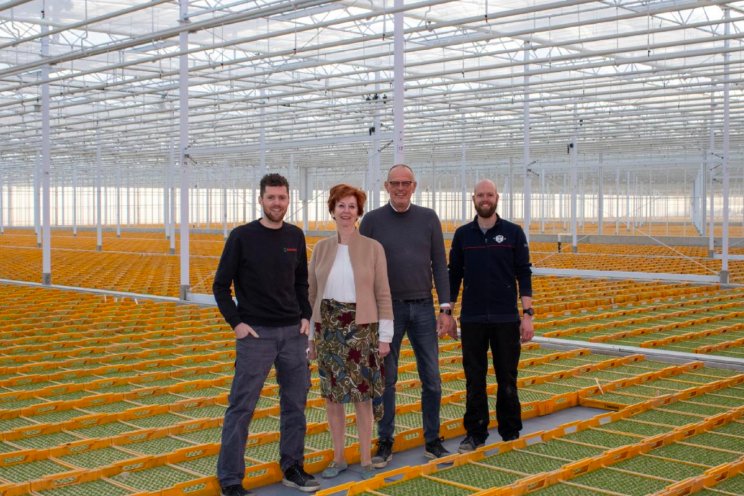 Beekenkamp Plants neemt nieuwe kas in gebruik Beekenkamp Plants neemt nieuwe kas in gebruik