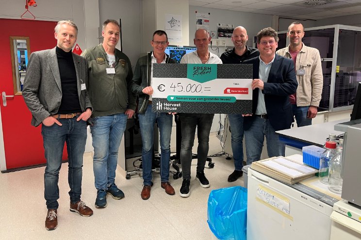 Freshriders fietsen €45.000 bij elkaar voor goed doel Freshriders fietsen €45.000 bij elkaar voor goed doel