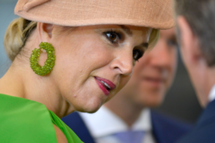 Koningin opent productie-faciliteit Intracare
