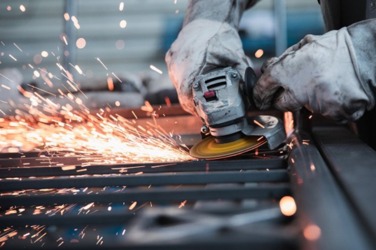 Productie industrie groeit met bijna 5 procent Productie industrie groeit met bijna 5 procent