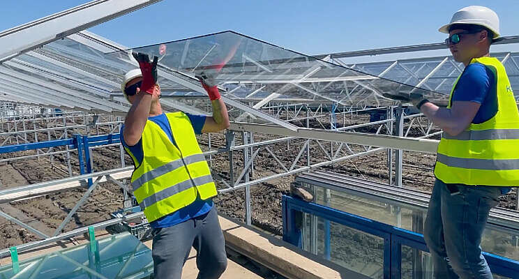 Kerklaan gaat verder met twee afzonderlijke labels Kerklaan gaat verder met twee afzonderlijke labels