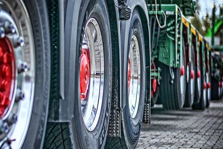 Chaos door verplichte coronatest truckers Chaos door verplichte coronatest truckers
