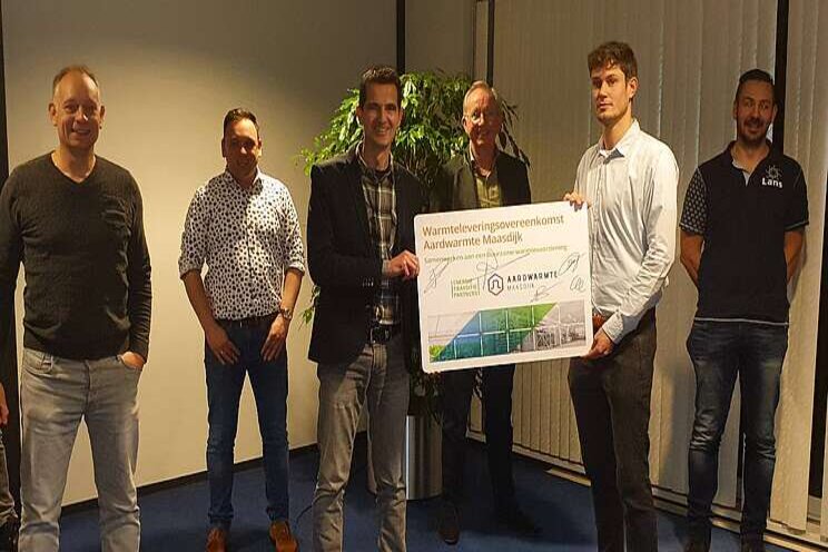 Eerste contracten Aardwarmte Maasdijk getekend Eerste contracten Aardwarmte Maasdijk getekend