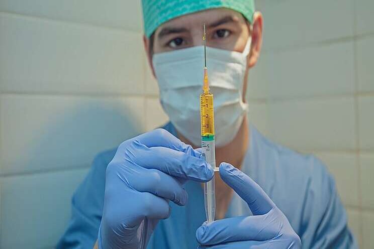 'Niet direct economisch herstel met vaccin' 'Niet direct economisch herstel met vaccin'
