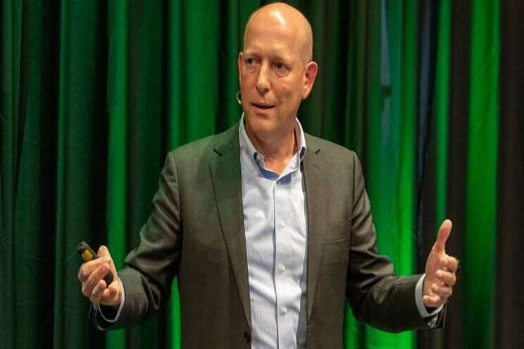 'Zet services apart van productgerichte organisatie' 'Zet services apart van productgerichte organisatie'
