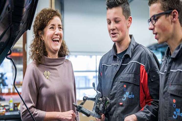 'Blijf investeren in vakmensen' 'Blijf investeren in vakmensen'
