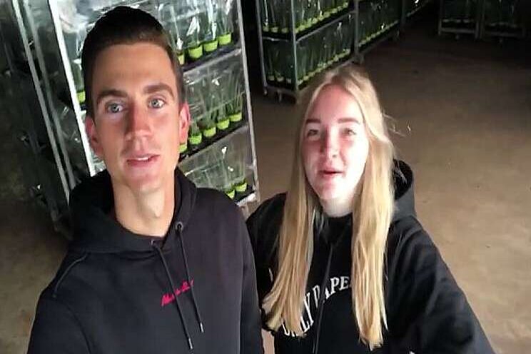 Luca en Maud vloggen vanuit de kas van Dr. Green Luca en Maud vloggen vanuit de kas van Dr. Green