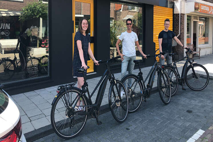 JEM-id stapt op de fiets JEM-id stapt op de fiets