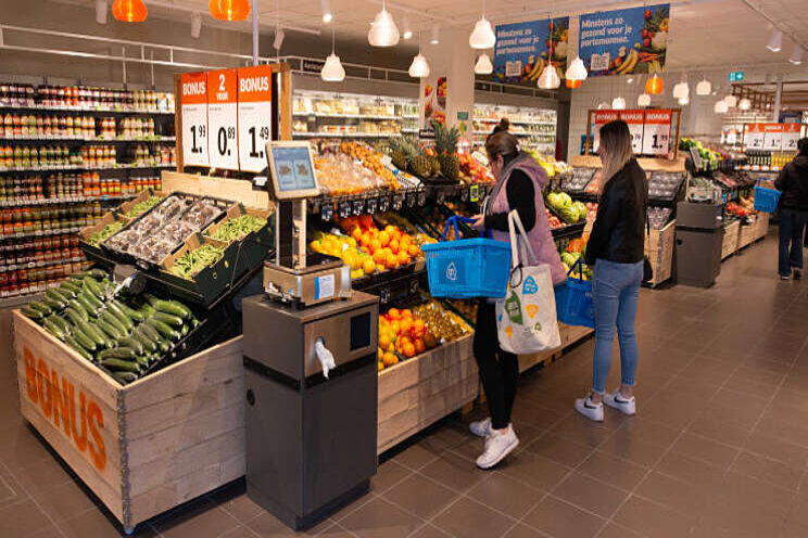 Consumentenvertrouwen blijft verder dalen Consumentenvertrouwen blijft verder dalen