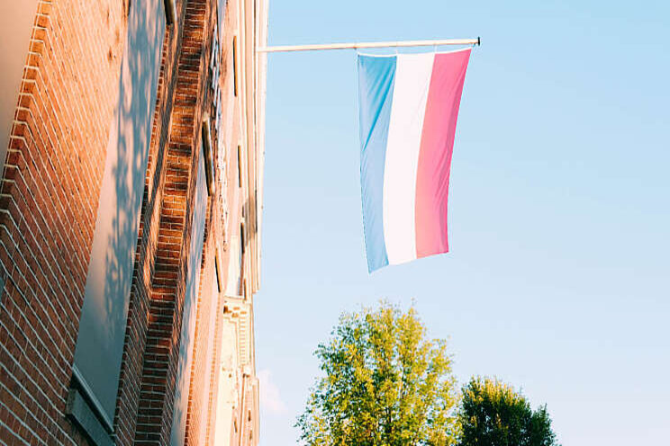 5 mei geen doorbetaalde feestdag in glastuinbouw 5 mei geen doorbetaalde feestdag in glastuinbouw